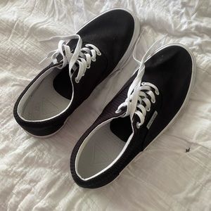Black Columbia Sneakers - Women’s 9.5